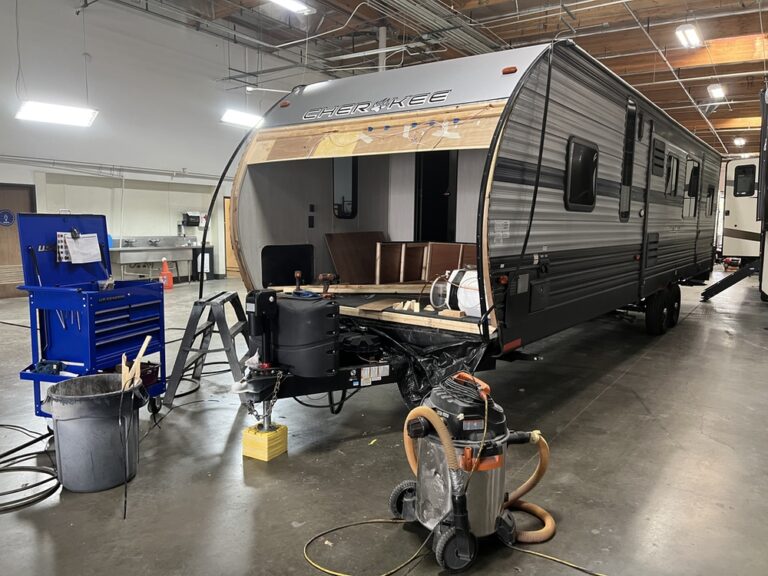 Trailer Body Damage Repair Shop